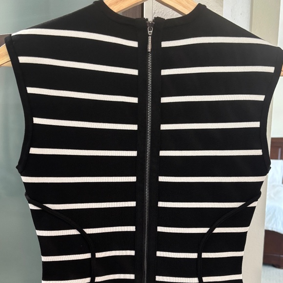 Guess Bodycon Dress - Black/White Stripe Size S - Picture 9 of 14